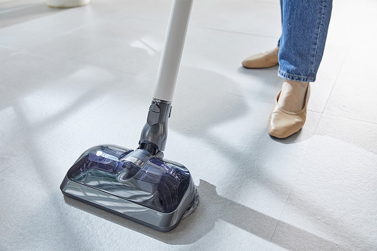 LG CordZero A9 Ultra, Vacuum with AllinOne Tower LG UAE